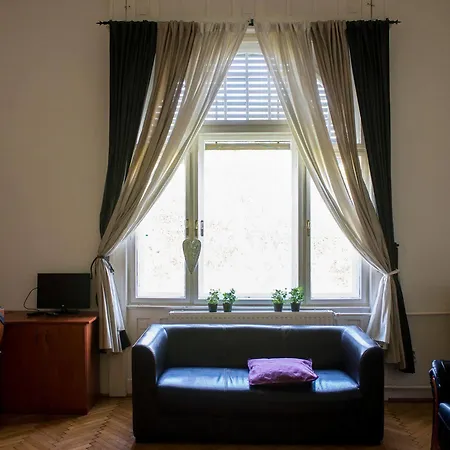 Karma Boutique Aparthotel 3*