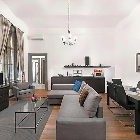 Ξενοδοχείο με διαμερίσματα Karma Boutique 3*