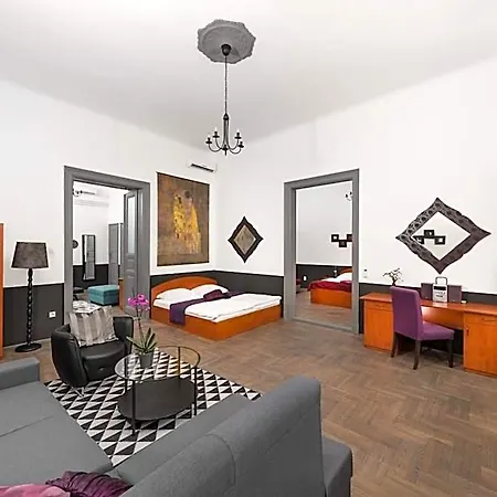 Ξενοδοχείο με διαμερίσματα Karma Boutique 3*