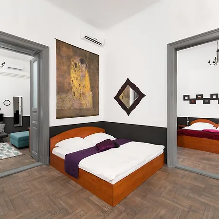 Karma Boutique Aparthotel 3*