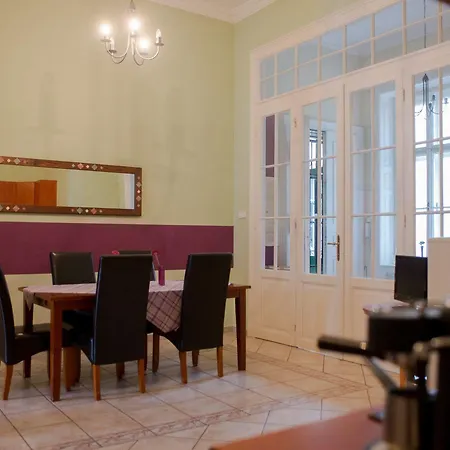 卡玛精品公寓酒店 3*