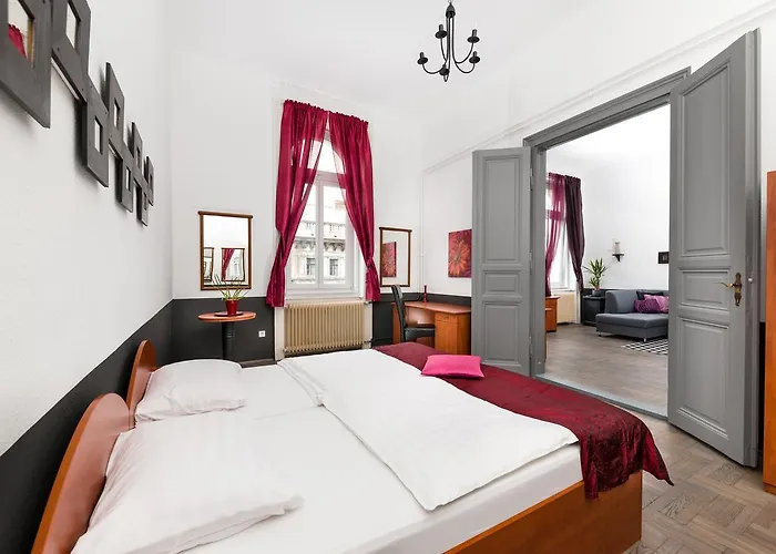 卡玛精品公寓酒店 3*