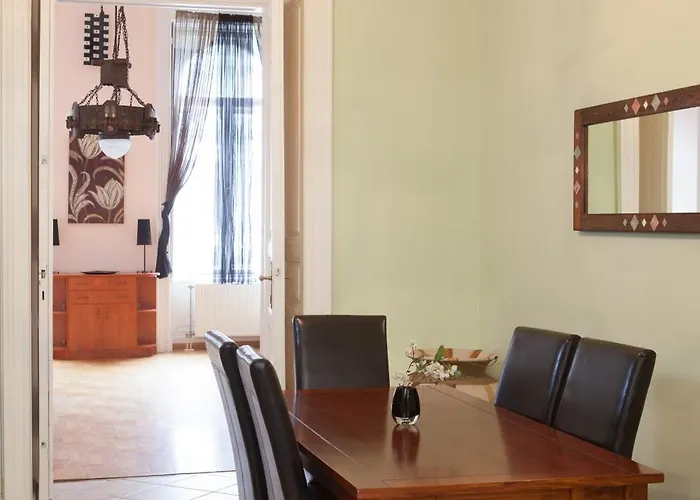 卡玛精品公寓酒店 3* 布达佩斯