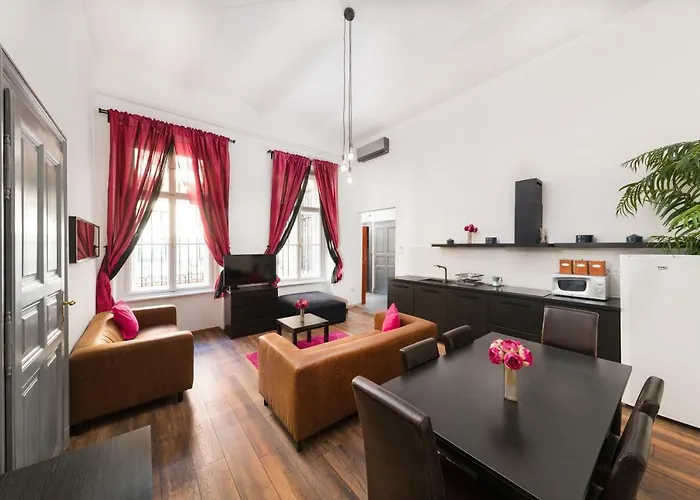 卡玛精品公寓酒店 3*